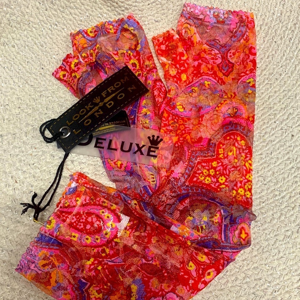 Free people look from London fingerless lace gloves one size new with tags